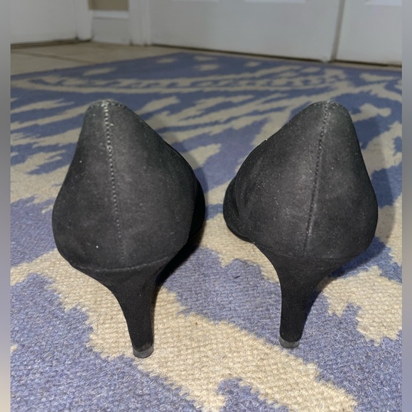 Bandolino Classic Black Suede Heels - Picture 4 of 7